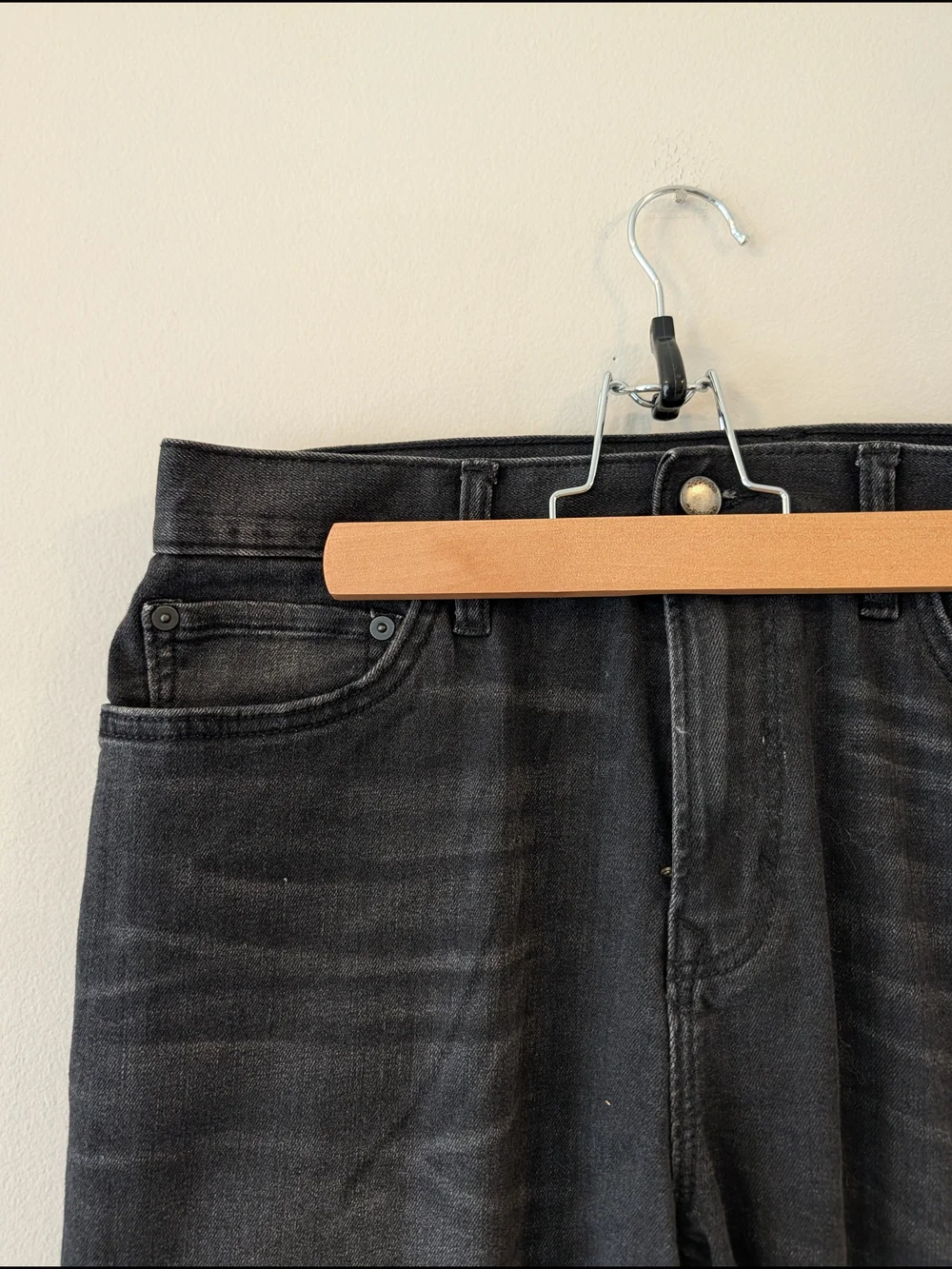 Banana Republic 34x30 Men's Black Washed Travel  Jeans